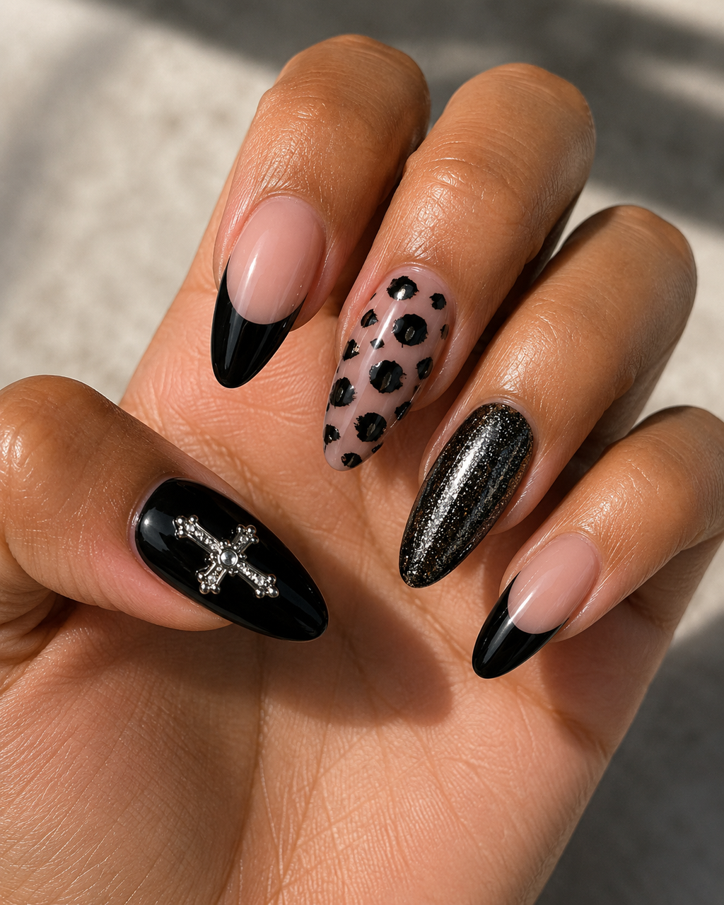 Rebel Queen – Press-On Nail Set