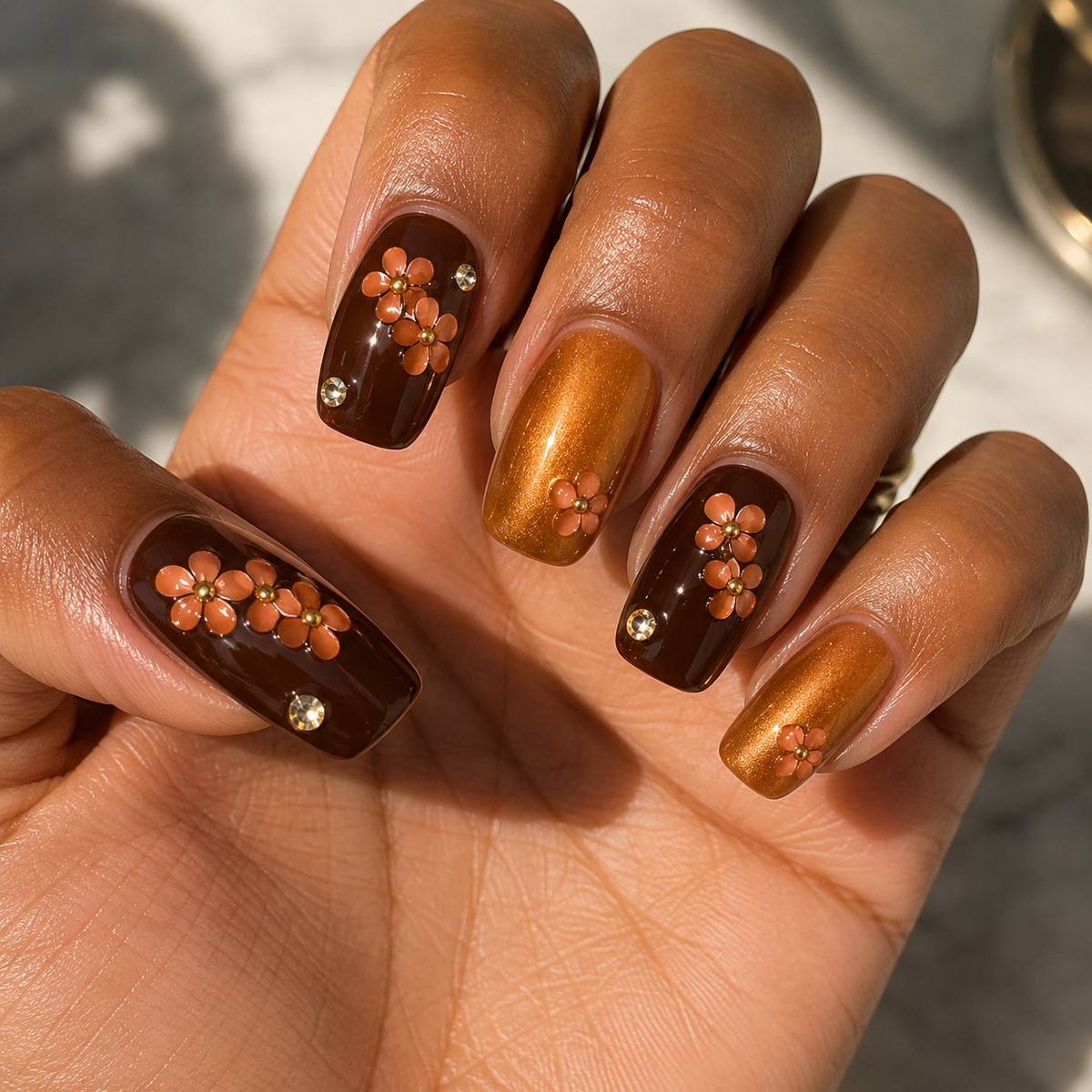Golden Mocha Bloom – Press-On Nail Set