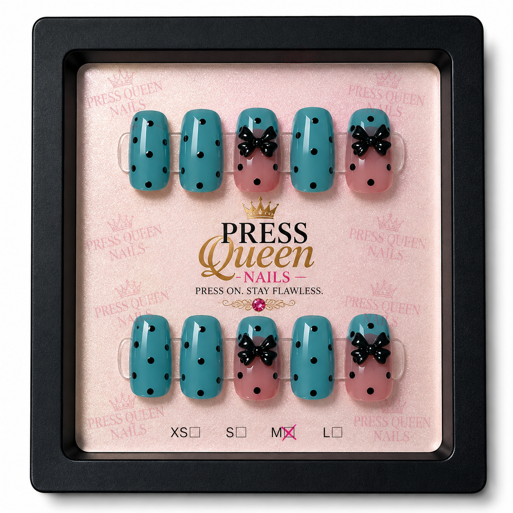 Bow Me a Kiss – Press-On Nail Set